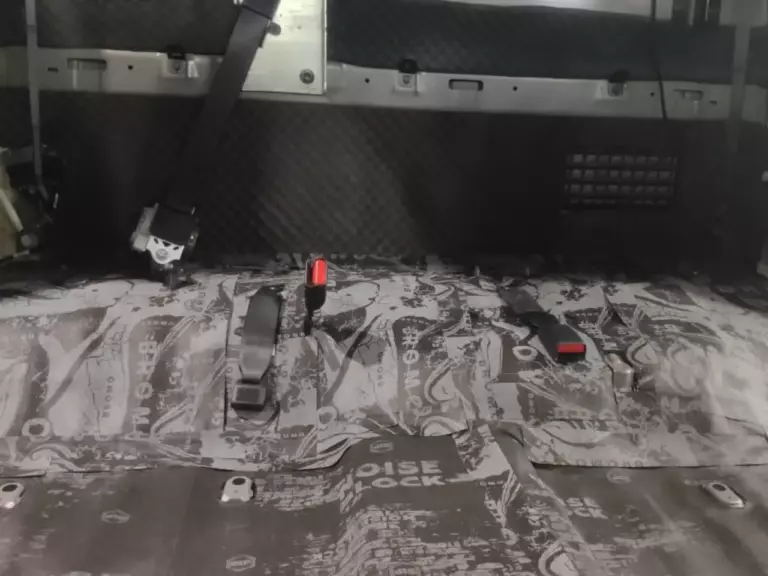 Шумоизоляция пола Nissan Frontier 12