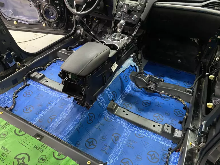 Шумоизоляция пола Ford Mondeo-2