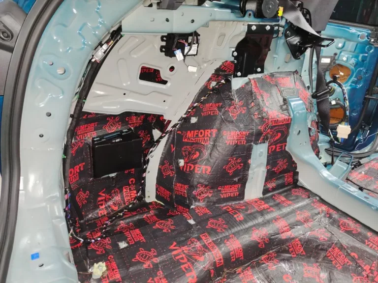 Geely Monjaro баг 2