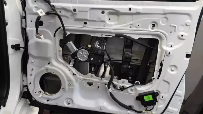 Шумоизоляция дверей Haval h9-1