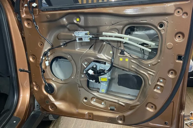 Шумоизоляция двери Hyundai Creta 2019-1