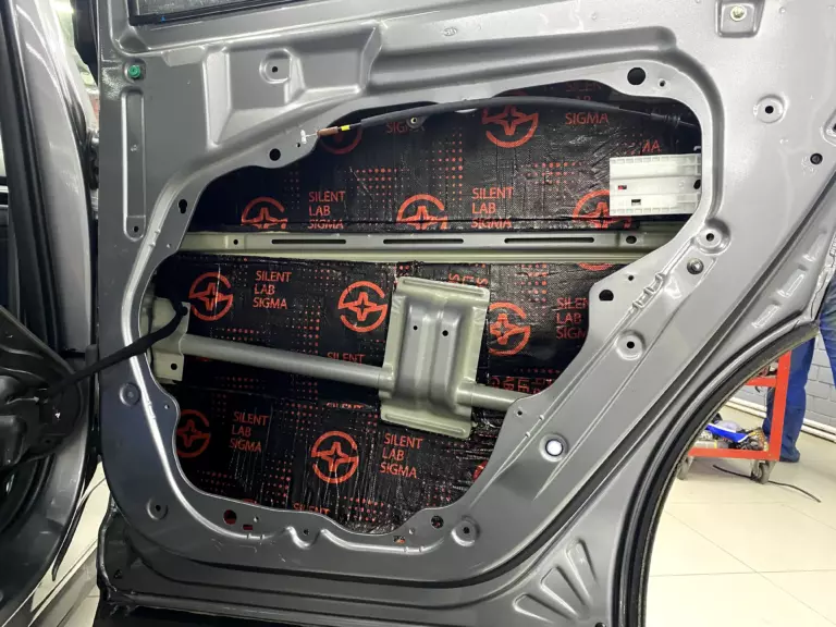 Шумоизоляция дверей Kia Sorento-2