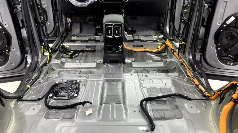 шумоизоляция пола Kia Sorento-1