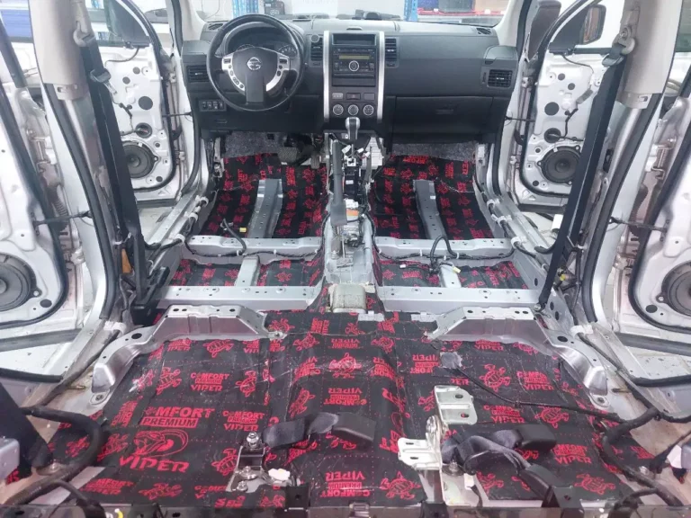 Шумоизоляция пола Nissan X-Trail 2011-1