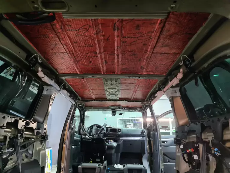 Шумоизоляция крыши Peugeot Traveller-1
