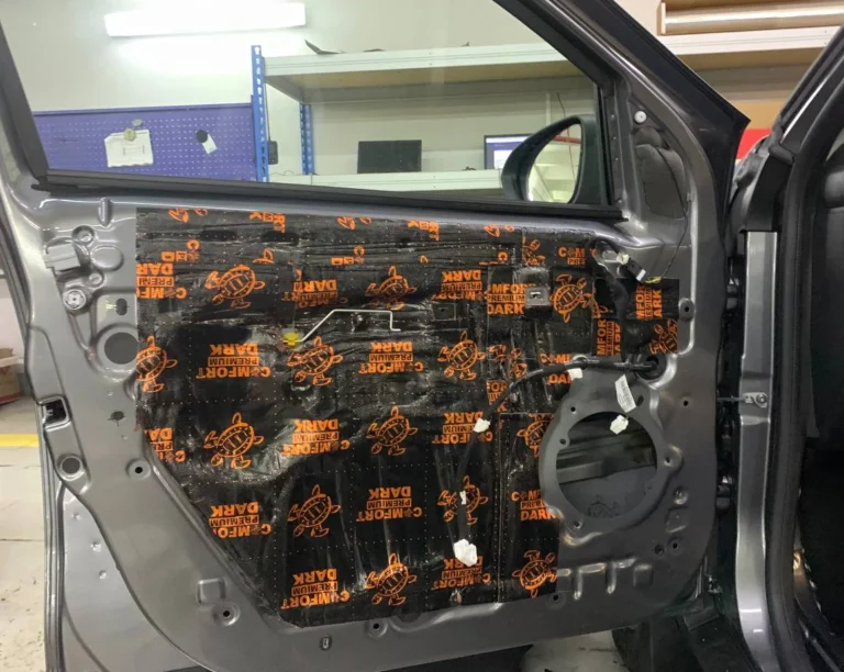 Шумоизоляция-двери-Renault Duster 2022-2