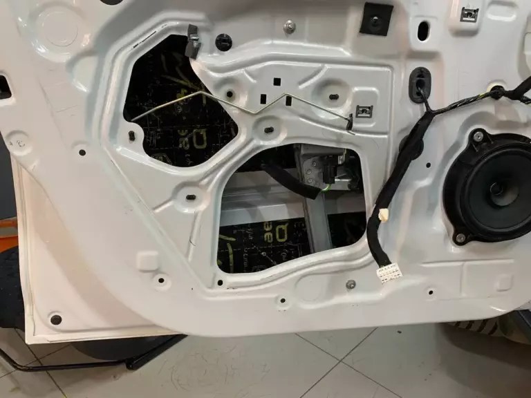 Renault Sandero Stepway двер 1