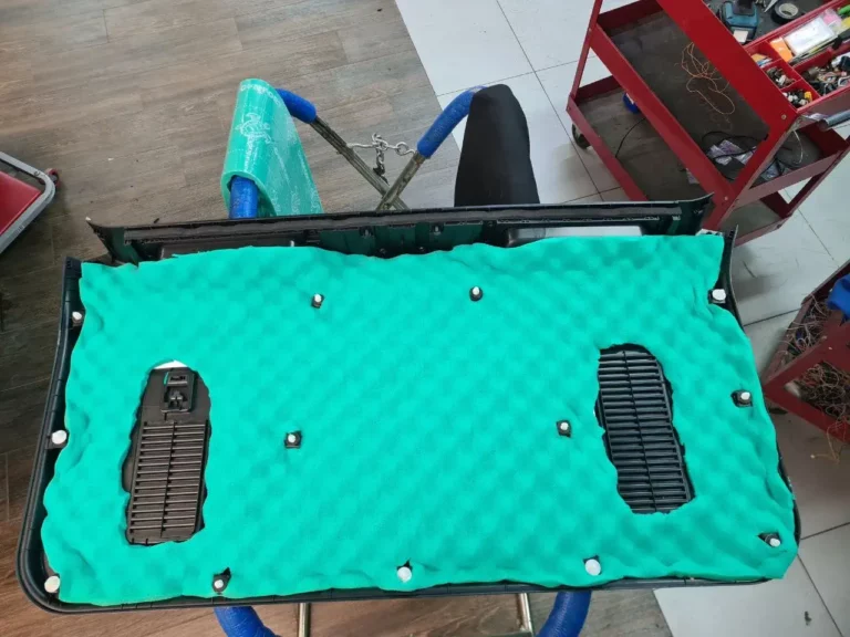 Шумоизоляция багажника TANK