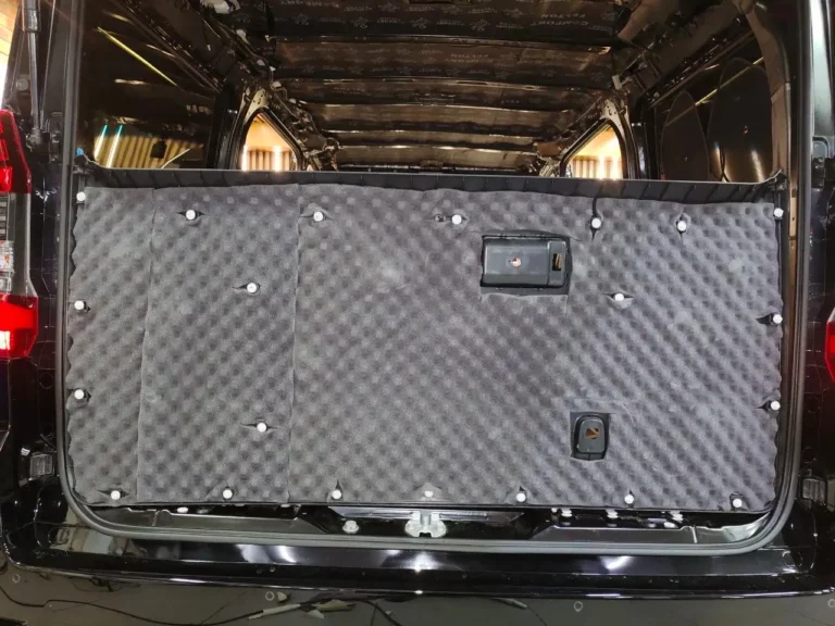 Шумоизоляция Toyota Granvia 2020 баг 4