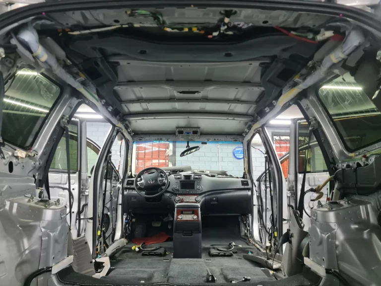 Toyota Highlander 2012 крыша 1