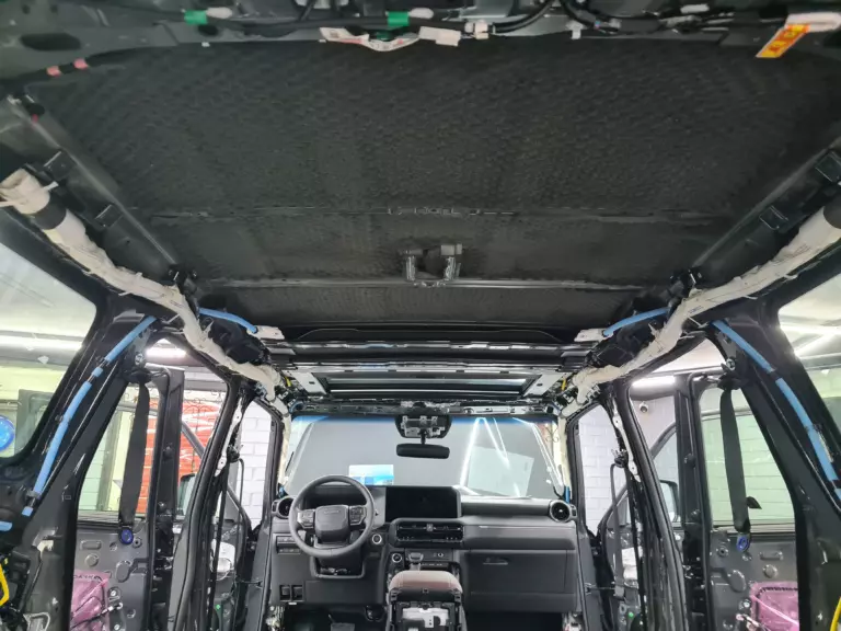 Шумоизоляция крыши Toyota Land Cruiser Prado 250-2