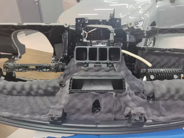 Шумоизоляция торпедо Volvo XC60-2