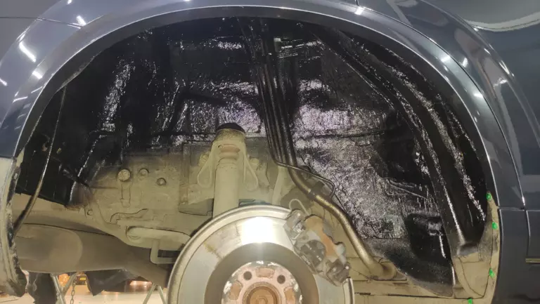 Шумоизоляция арок Volvo xc90