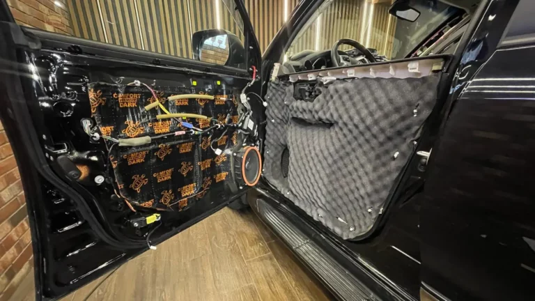 Шумоизоляция двери Land-Cruiser-200-2013-4