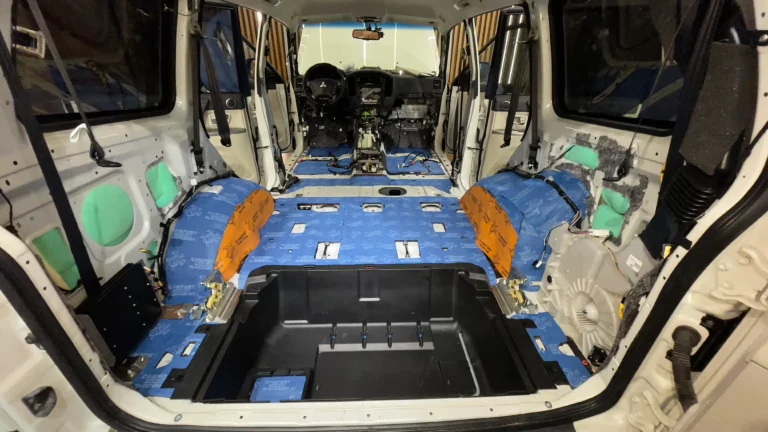 Шумоизоляция багажника Mitsubishi Pajero-5