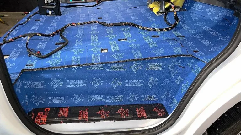 Шумоизоляция пола Renault Master-7
