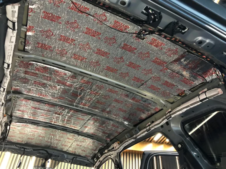 Шумоизоляция Skoda Kodiaq 2021 крыша 3