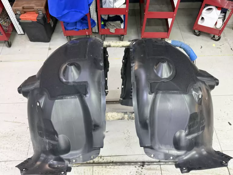 Шумоизоляция арок Tesla Model 3-5