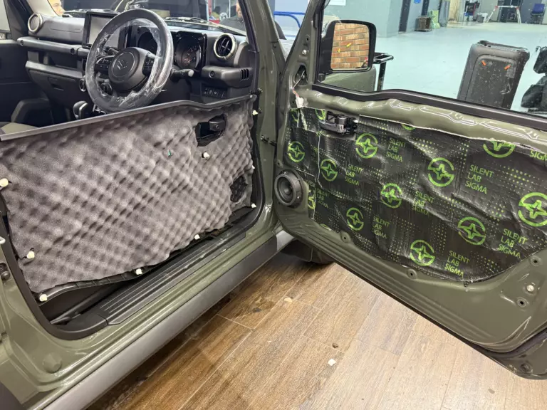 Шумоизоляция двери Suzuki Jimny-4