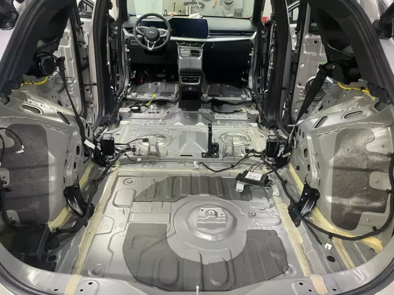 Шумоизоляция пола HAVAL F7-1