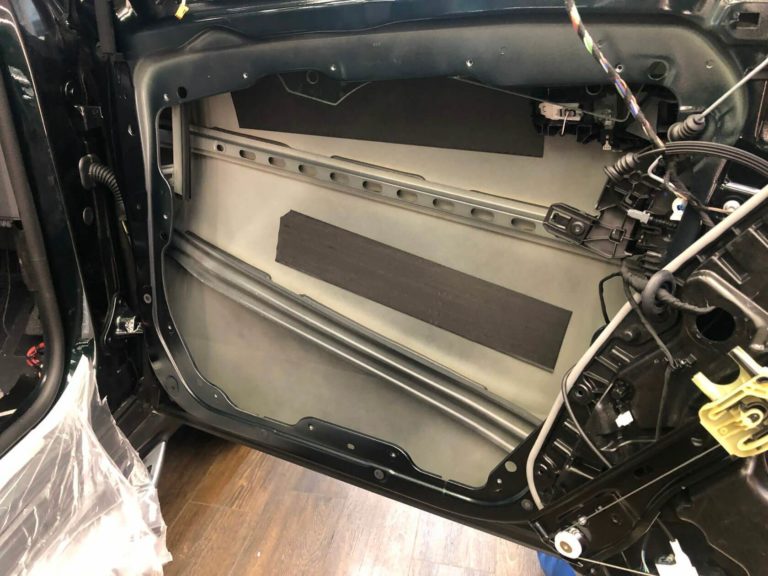 шумоизоляция Mercedes GLE 2020 двери